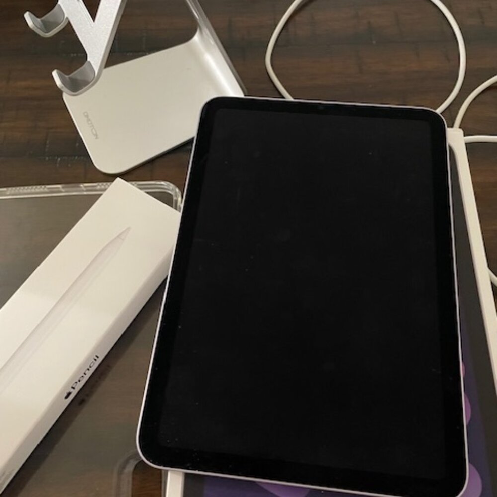 Excellent Condition iPad Mini (A17 Pro) Wi-Fi 128GB + Extras